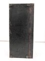 30 Watt Sender a datiert 1943 ( Panzerfunk ) Originallack, ein Umschalter in Auflösung begriffen, sonst guter Zustand. Funktion nicht geprüft
