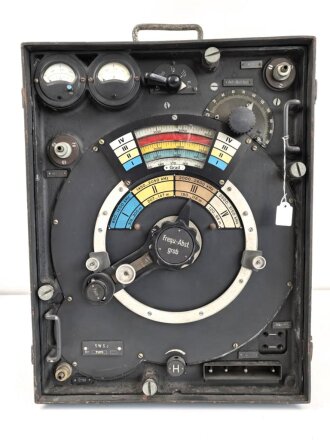 5 Watt Sender Cäsar ( 5.W.S.c) Wehrmacht. Originallack, Funktion nicht geprüft. Seltenes Gerät