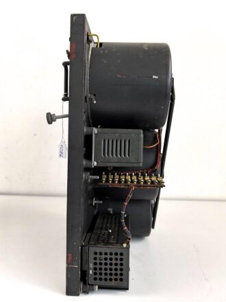 5 Watt Sender Cäsar ( 5.W.S.c) Wehrmacht. Originallack, Funktion nicht geprüft. Seltenes Gerät