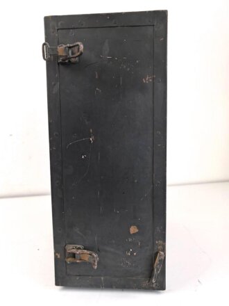 5 Watt Sender Cäsar ( 5.W.S.c) Wehrmacht. Originallack, Funktion nicht geprüft. Seltenes Gerät