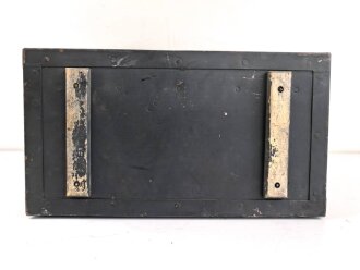 5 Watt Sender Cäsar ( 5.W.S.c) Wehrmacht. Originallack, Funktion nicht geprüft. Seltenes Gerät