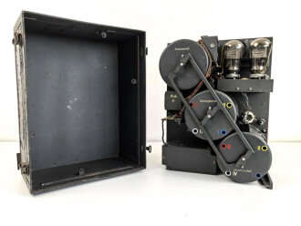 5 Watt Sender Cäsar ( 5.W.S.c) Wehrmacht. Originallack, Funktion nicht geprüft. Seltenes Gerät