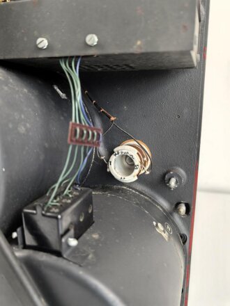 5 Watt Sender Cäsar ( 5.W.S.c) Wehrmacht. Originallack, Funktion nicht geprüft. Seltenes Gerät