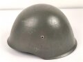 Portugal, Stahlhelm Modell 1940 in gutem Zustand. Originallack ?, ehemals britischer Kinnriemen