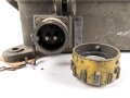 Teil einer FLAK Bedieneinheit der Wehrmacht. Originallack, von der tschechischen Armee nach dem Krieg überlackiert und mit neuer Beschriftung versehen. Ungereinigtes Stück