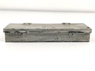 8cm Granatwerfer 34 der Wehrmacht, überlackierter Vorratsteilekasten