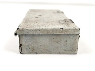 8cm Granatwerfer 34 der Wehrmacht, überlackierter Vorratsteilekasten