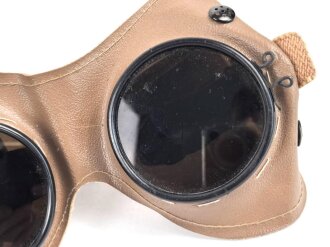Allgemeine Schutzbrille Wehrmacht. Braunes Kunstleder, getönte Gläser, ungetragenes Stück