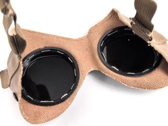 Allgemeine Schutzbrille Wehrmacht. Braunes Kunstleder, getönte Gläser, ungetragenes Stück
