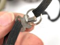 Getönte Brille mit Aluminiumrahmen, sieht man so immer wieder auf Fotos bei Angehörigen der Gebirgstruppe.