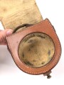Tasche für einen Höhenmesser für Gebirgstruppe der Wehrmacht. Die Stempelungen entfernt