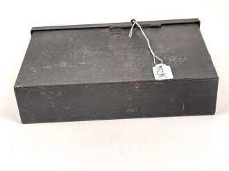 Gebirgsjäger Trageriemen Rückengurt im Kasten, Originallack, gehört in den Gebirgssanitätskasten