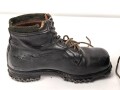 Paar Bergschuhe für Gebirgsjäger der Wehrmacht. Ungewöhnliche Ausführung, vermutlich Eigentumstücke. Getragenes Paar, Sohlenlänge knapp 30cm