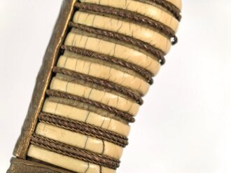 Kaiserliche Marine, Säbel für Offiziere. Doppelseitig geätzte Klinge grob gereinigt, Griffstück in sich wackelig