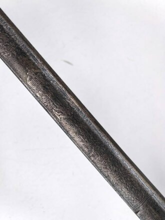 Kaiserliche Marine, Säbel für Offiziere. Doppelseitig geätzte Klinge grob gereinigt, Griffstück in sich wackelig