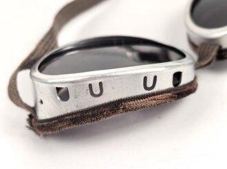 Getönte Brille mit Aluminiumrahmen, sieht man so immer wieder auf Fotos bei Angehörigen der Gebirgstruppe.