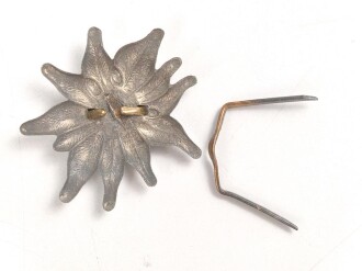 Gebirgsjäger , Traditionsedelweiss für die Schirmmütze ( gehört zwischen Kokarde und Adler) Splint lose beiliegend
