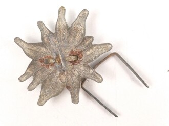 Gebirgsjäger , Traditionsedelweiss für die Schirmmütze ( gehört zwischen Kokarde und Adler) Splint lose beiliegend