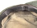 Bergmütze für Gebirgstruppen der Wehrmacht. Getragenes Stück, die Effekten original vernäht, Kopfgrösse 55