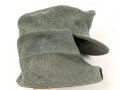 Bergmütze für Gebirgstruppen der Wehrmacht. Getragenes Stück, die Effekten original vernäht, Kopfgrösse 55