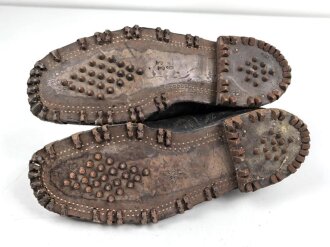 Paar Bergschuhe für Gebirgstruppen der Wehrmacht. Ungereinigtes Paar, Sohlenlänge 35,5cm