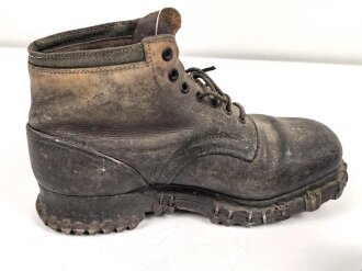 Paar Bergschuhe für Gebirgstruppen der Wehrmacht. Ungereinigtes Paar, Leder angetrocknet. Sohlenlänge 28cm