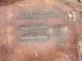 Paar Sattelkissen zum Tragesattel 23 der Gebirgstruppe. Der Herstellerstempel jeweils unkenntlich gemacht. Ungereinigt, Leder weich