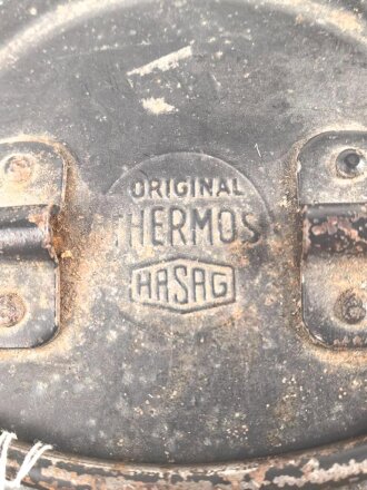 Thermosbehälter Wehrmacht " Original HASAG Thermos" Original lackiertes Stück, der Glaseinsatz intakt, ungereinigt