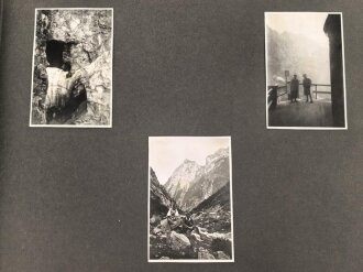 Fotoalbum eines Angehörigen der Gebirgstruppe der Wehrmacht. Insgesamt etwa 110 Fotos, jede Seite fotografiert..