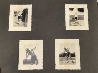 Fotoalbum eines Angehörigen der Gebirgstruppe der Wehrmacht. Insgesamt etwa 110 Fotos, jede Seite fotografiert..