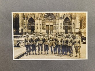 Fotoalbum eines Angehörigen der Gebirgstruppe der Wehrmacht. Insgesamt etwa 110 Fotos, jede Seite fotografiert..