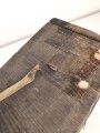 Transportkasten " Sonderkartusche 7 für 10,5cm Gebirgs Haubitze 40". Ungereinigtes Stück. Maße 36 x 40 x 16cm