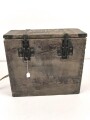 Transportkasten " Sonderkartusche 7 für 10,5cm Gebirgs Haubitze 40". Ungereinigtes Stück. Maße 36 x 40 x 16cm