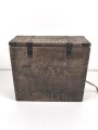 Transportkasten " Sonderkartusche 7 für 10,5cm Gebirgs Haubitze 40". Ungereinigtes Stück. Maße 36 x 40 x 16cm