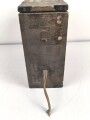 Transportkasten " Sonderkartusche 7 für 10,5cm Gebirgs Haubitze 40". Ungereinigtes Stück. Maße 36 x 40 x 16cm