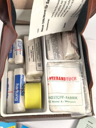 Deutschland nach 1945, DRK Sanitätstasche mit...
