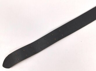 Deutschland nach 1945, Zweidornkoppel aus Rot Kreuz Beständen. Gesamtlänge 103cm