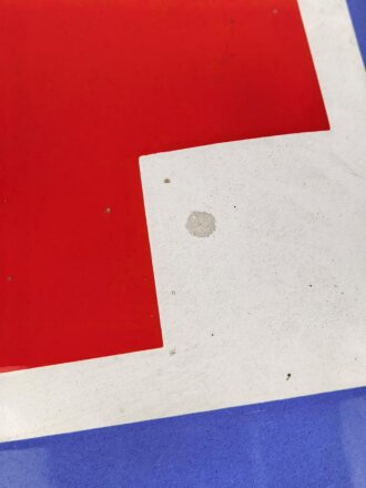 Deutsches Rotes Kreuz, Emailleschild " Unfallmeldestelle" 25 x 33cm. Ungereinigtes Stück