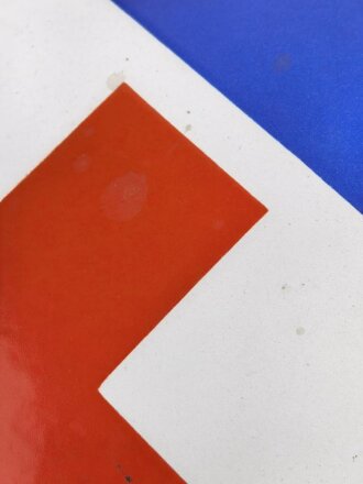 Deutsches Rotes Kreuz, Emailleschild " Unfall - Hilfsstelle" 25 x 35cm. Ungereinigtes Stück