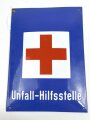 Deutsches Rotes Kreuz, Emailleschild " Unfall - Hilfsstelle" 25 x 35cm. Ungereinigtes Stück