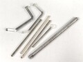 Konvolut Glasstäbchen für medizinische Zwecke, dabei ein Stück in metallener Schutzhülle