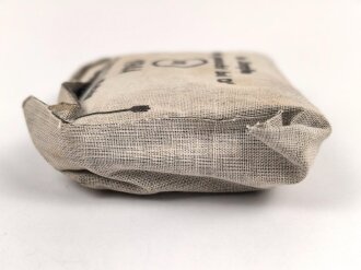 Verbandpäckchen Wehrmacht für den Verbandkasten. Großes Modell datiert 1944