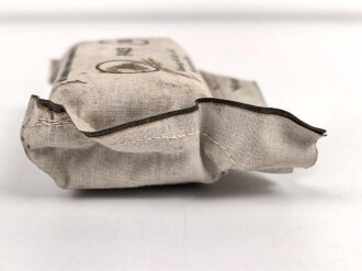 Verbandpäckchen Wehrmacht für den Verbandkasten. Großes Modell datiert 1945