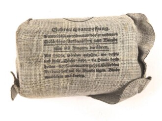 Verbandpäckchen Wehrmacht für den Verbandkasten. Kleines Modell datiert 1940