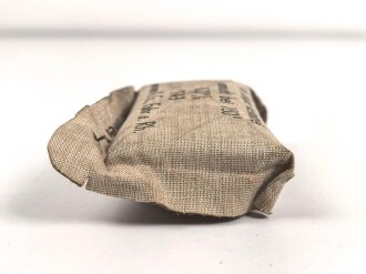 Verbandpäckchen Wehrmacht für den Verbandkasten. Kleines Modell datiert 1943