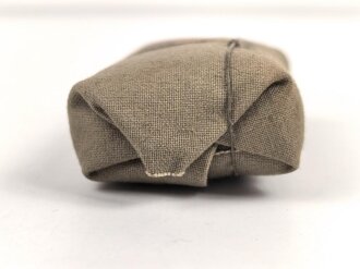 Verbandpäckchen Wehrmacht für den Verbandkasten und die Verbandspäckchentasche der Feldbluse. Kleines Modell datiert 1938