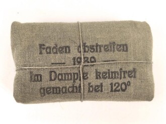 Verbandpäckchen Wehrmacht für den Verbandkasten und die Verbandspäckchentasche der Feldbluse. Kleines Modell datiert 1939