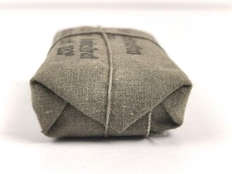 Verbandpäckchen Wehrmacht für den Verbandkasten und die Verbandspäckchentasche der Feldbluse. Kleines Modell datiert 1939