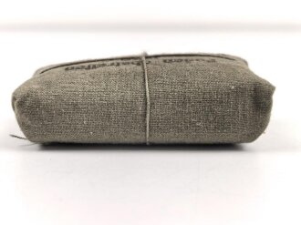 Verbandpäckchen Wehrmacht für den Verbandkasten und die Verbandspäckchentasche der Feldbluse. Kleines Modell datiert 1939