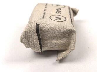 Verbandpäckchen Wehrmacht für den Verbandkasten. Kleines Modell datiert 1945